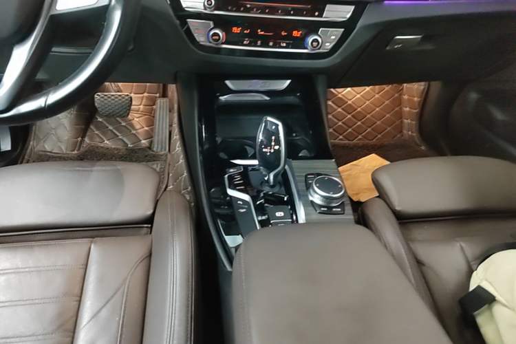Used BMW X3 2018 xDrive28i Luxury Package China VI Emission Standard Gear Lever