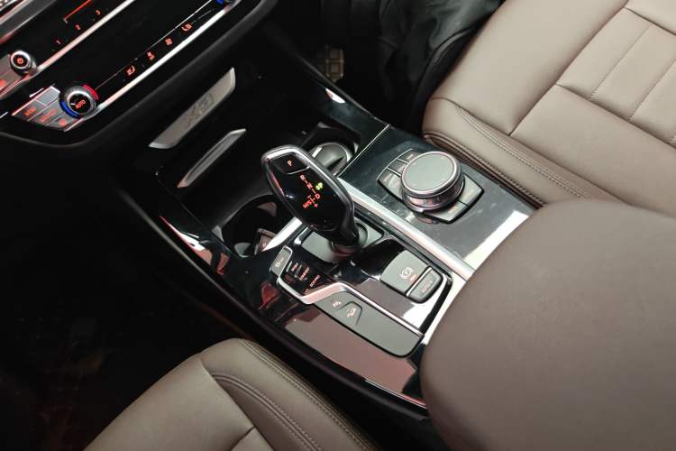 Used BMW X3 2018 xDrive25i Luxury Package China V Gear Lever
