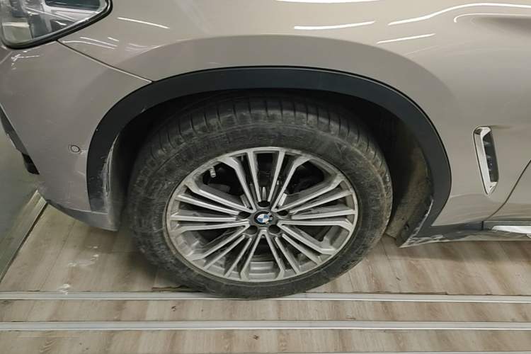 Used BMW X3 2018 xDrive28i Luxury Package China VI Emission Standard Left Front Wheel Hub