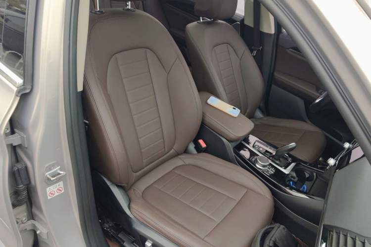 Used BMW X3 2018 xDrive25i Luxury Package China V Right Front Seat