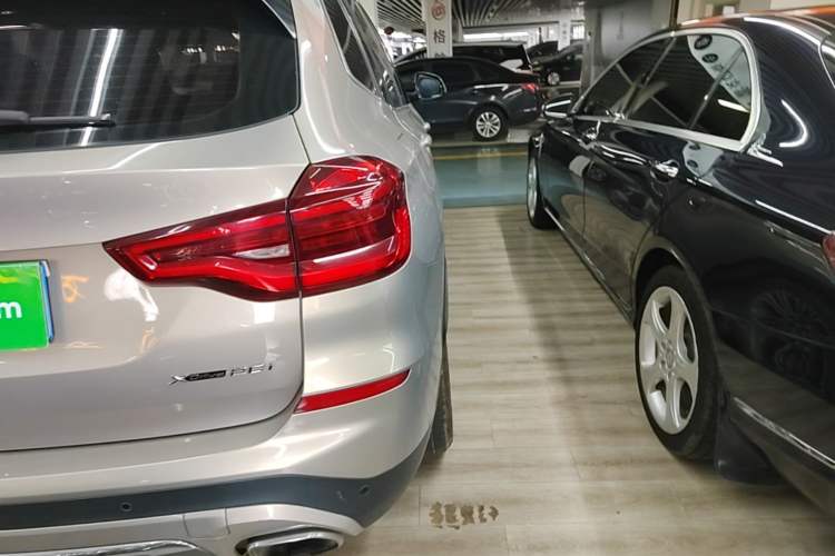 Used BMW X3 2018 xDrive28i Luxury Package China VI Emission Standard Right Rear Taillight
