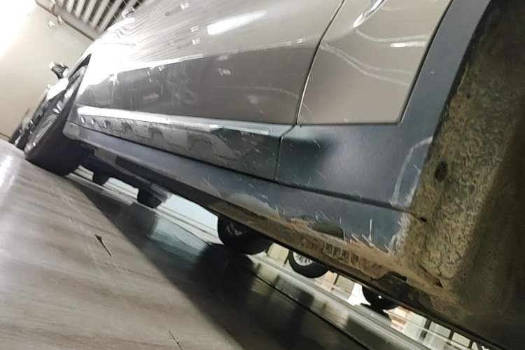 Used BMW X3 2018 xDrive28i Luxury Package China VI Emission Standard Right Side Sill
