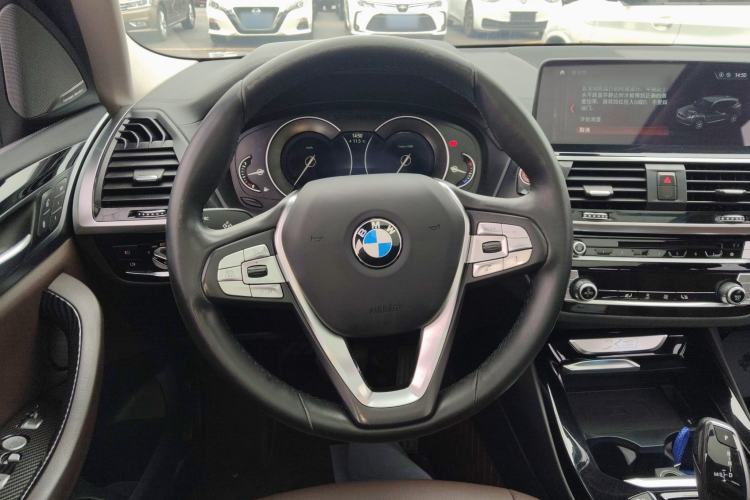 Used BMW X3 2018 xDrive25i Luxury Package China V Steering Wheel