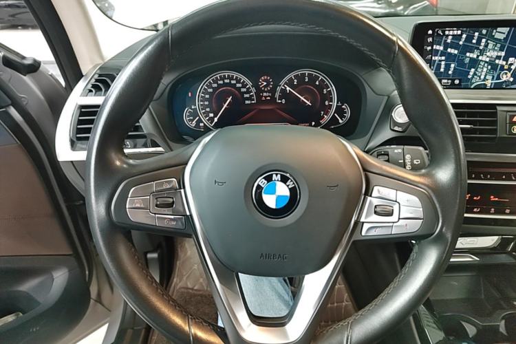Used BMW X3 2018 xDrive28i Luxury Package China VI Emission Standard Steering Wheel