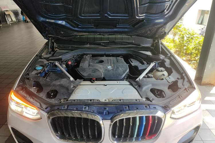 Used BMW X3 2018 xDrive25i M Sport Package China VI Engine Bay