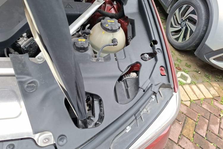 Used BMW X3 2018 xDrive28i M Sport Package China VI Engine Bay Left