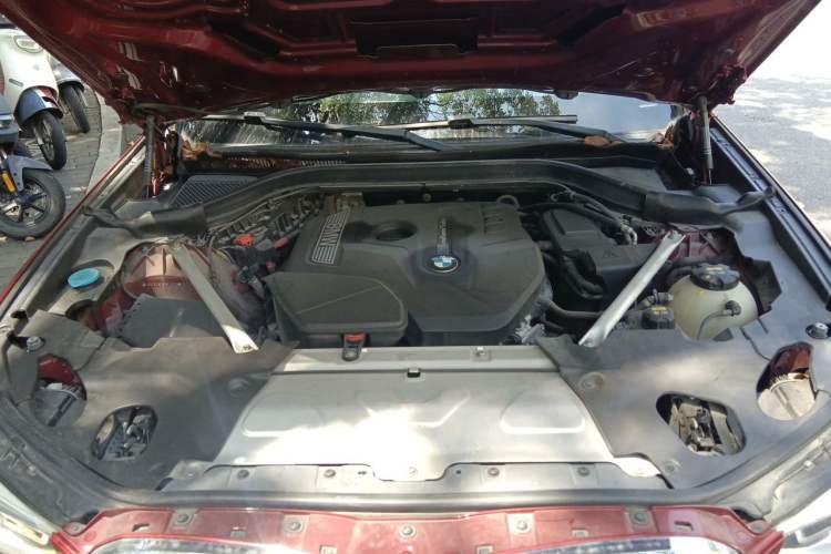 Used BMW X3 2018 xDrive25i M Sport Package China VI Engine Bay