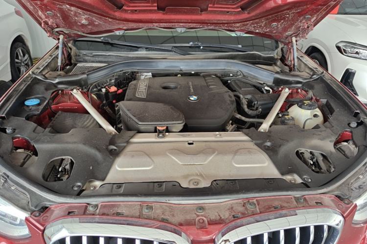Used BMW X3 2018 xDrive28i Luxury Package China VI Emission Standard Engine Bay