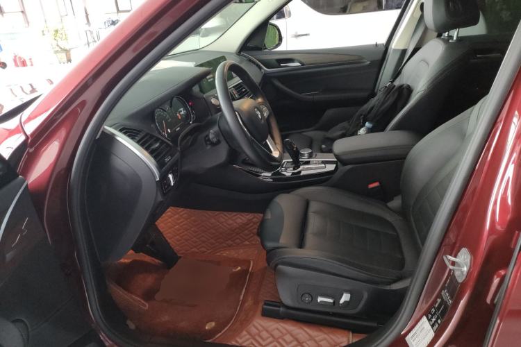 Used BMW X3 2018 xDrive25i Luxury Package China V Left Front Seat