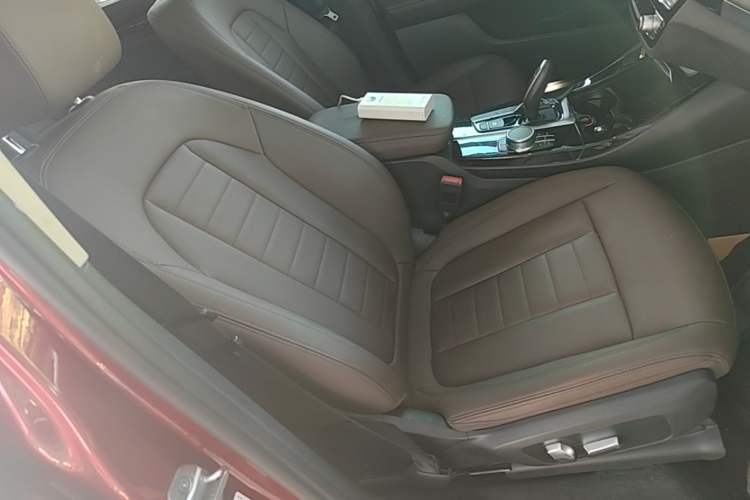 Used BMW X3 2018 xDrive25i Luxury Package China V Right Front Seat
