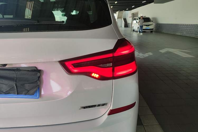 Used BMW X3 2018 xDrive25i M Sport Package China VI Right Rear Taillight