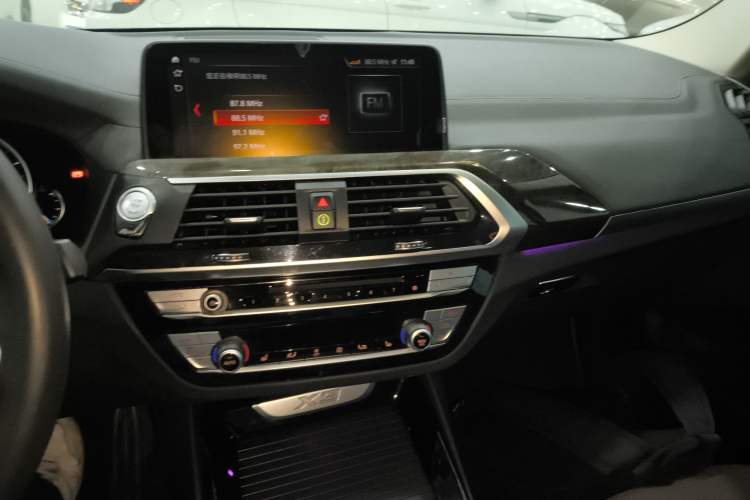 Used BMW X3 2018 xDrive30i Luxury Edition M Sport Package China VI Audio And AC Panel