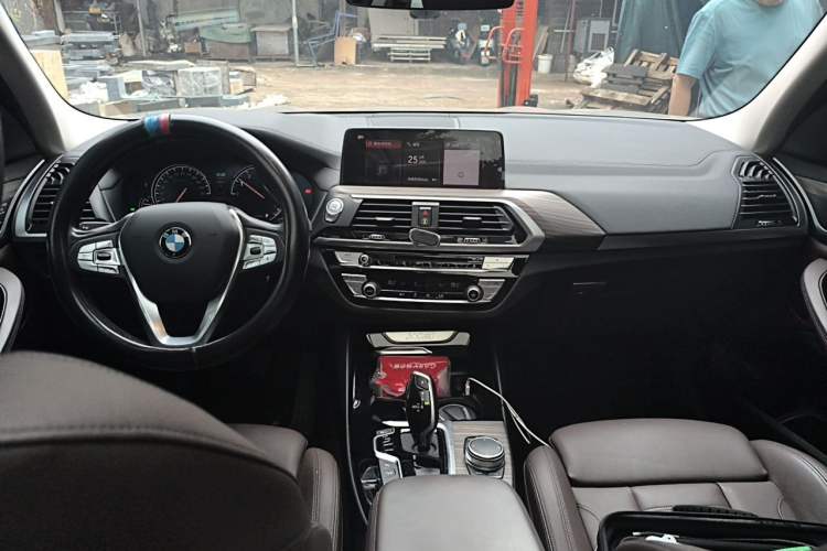 Used BMW X3 2018 xDrive28i Luxury Package China VI Emission Standard Center Console