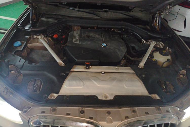 Used BMW X3 2018 xDrive28i Luxury Package China VI Emission Standard Engine Bay