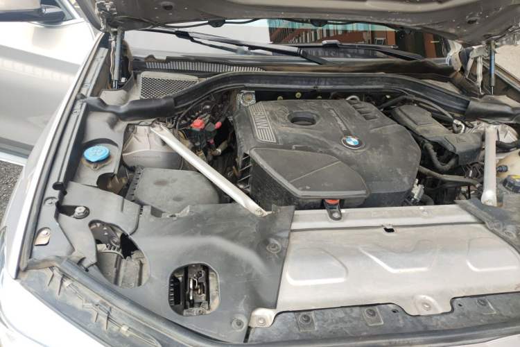 Used BMW X3 2018 xDrive28i Luxury Package China VI Emission Standard Engine Bay Right