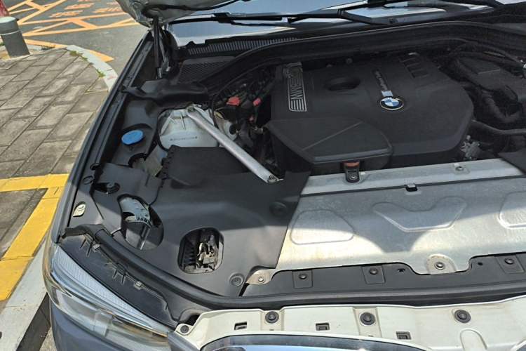 Used BMW X3 2018 xDrive25i M Sport Package China V Engine Bay Right