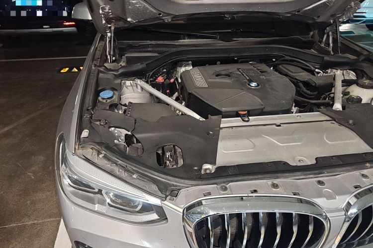 Used BMW X3 2018 xDrive28i Luxury Package China VI Emission Standard Engine Bay Right