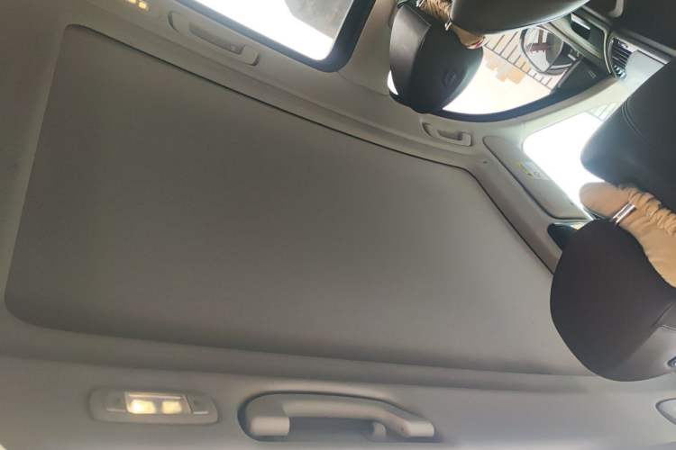 Used BMW X3 2018 xDrive28i Luxury Package China VI Emission Standard Headliner