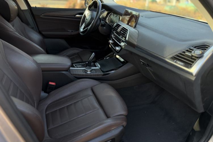 Used BMW X3 2018 xDrive28i Luxury Package China VI Emission Standard Interior 11
