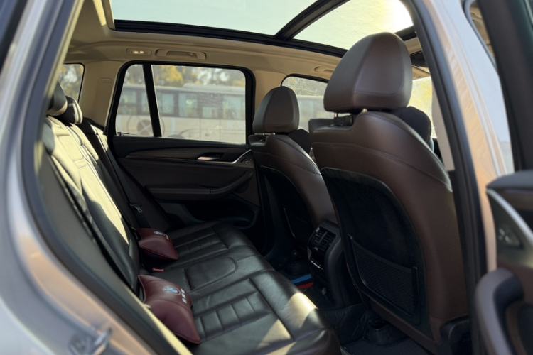 Used BMW X3 2018 xDrive28i Luxury Package China VI Emission Standard Interior 2