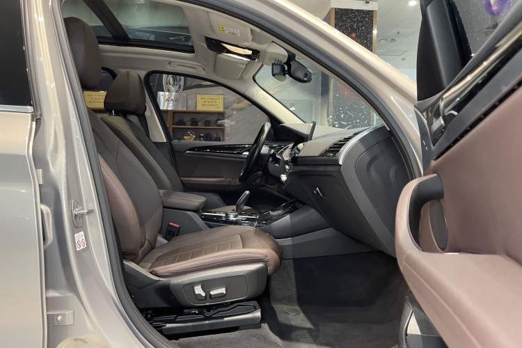 Used BMW X3 2018 xDrive25i Luxury Package China VI Emission Standard Interior 7