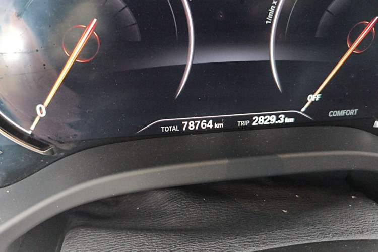 Used BMW X3 2018 xDrive28i Luxury Package China VI Emission Standard Odometer Close Up