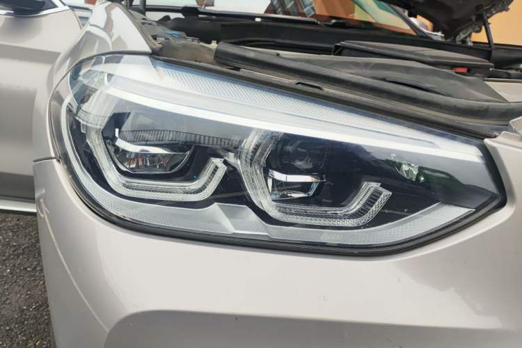 Used BMW X3 2018 xDrive28i Luxury Package China VI Emission Standard Right Front Headlight