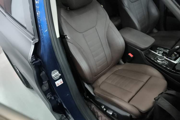 Used BMW X3 2018 xDrive30i Luxury Edition M Sport Package China VI Right Front Seat