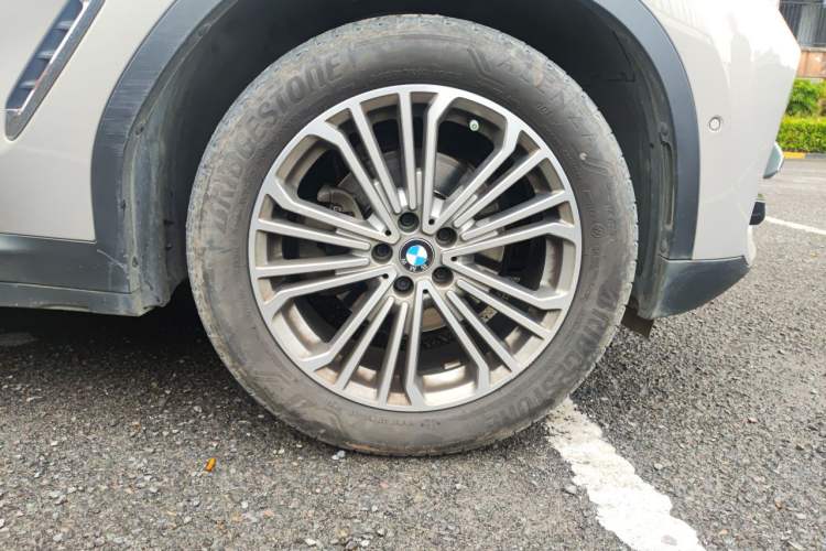Used BMW X3 2018 xDrive28i Luxury Package China VI Emission Standard Right Front Wheel Hub