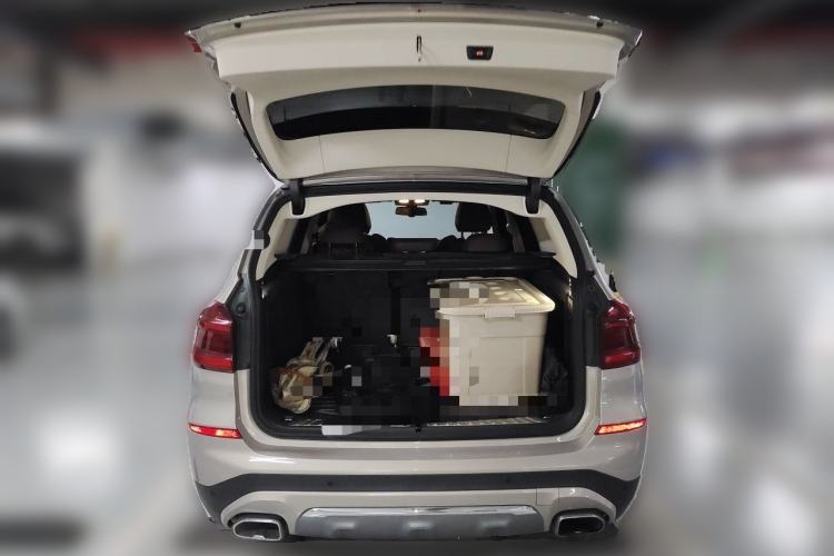 Used BMW X3 2018 xDrive28i Luxury Package China VI Emission Standard Trunk