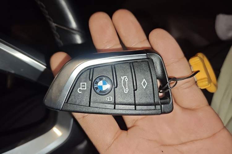 Used BMW X3 2018 xDrive28i Luxury Package China VI Emission Standard Vehicle Key
