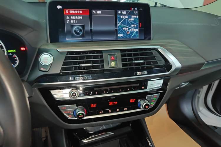 Used BMW X3 2018 xDrive28i Luxury Package China VI Emission Standard Audio And AC Panel