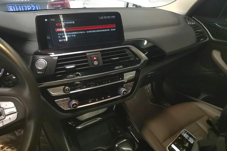 Used BMW X3 2018 xDrive25i Luxury Package China VI Emission Standard Audio And AC Panel