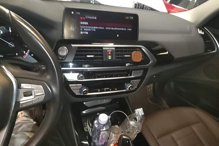 Used BMW X3 2018 xDrive25i Luxury Package China VI Emission Standard Audio And AC Panel