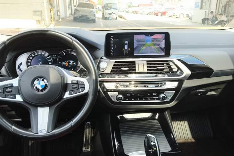 Used BMW X3 2018 xDrive25i M Sport Package China V Center Console