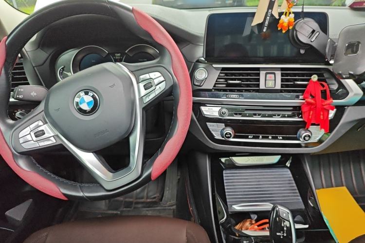 Used BMW X3 2018 xDrive25i Luxury Package China V Center Console