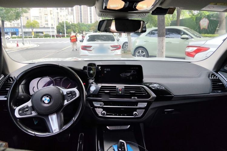 Used BMW X3 2018 xDrive25i M Sport Package China V Center Console