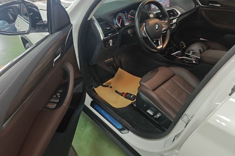 Used BMW X3 2018 xDrive28i Luxury Package China VI Emission Standard Driver Seat