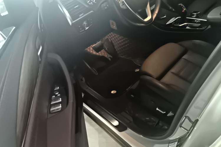 Used BMW X3 2018 xDrive28i Luxury Package China VI Emission Standard Driver Seat