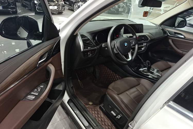 Used BMW X3 2018 xDrive28i Luxury Package China VI Emission Standard Driver Seat