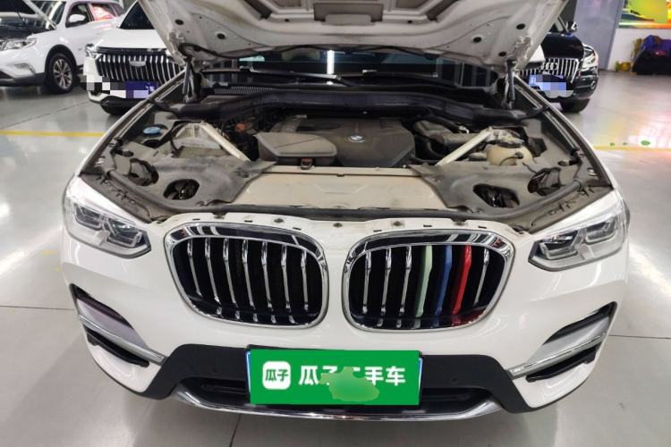 Used BMW X3 2018 xDrive25i Luxury Package China VI Emission Standard Engine Bay