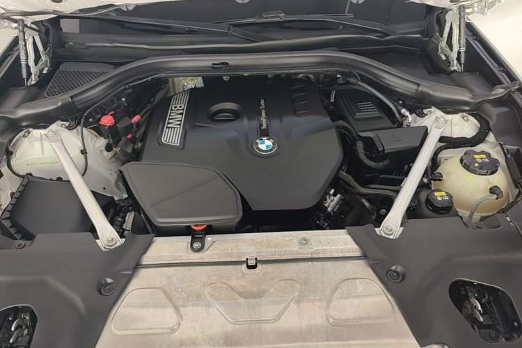 Used BMW X3 2018 xDrive25i M Sport Package China V Engine Bay