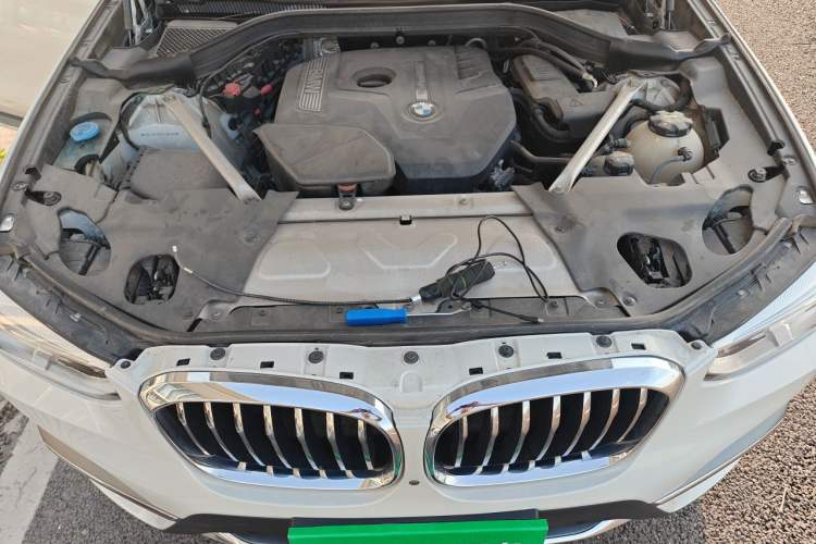 Used BMW X3 2018 xDrive28i Luxury Package China VI Emission Standard Engine Bay