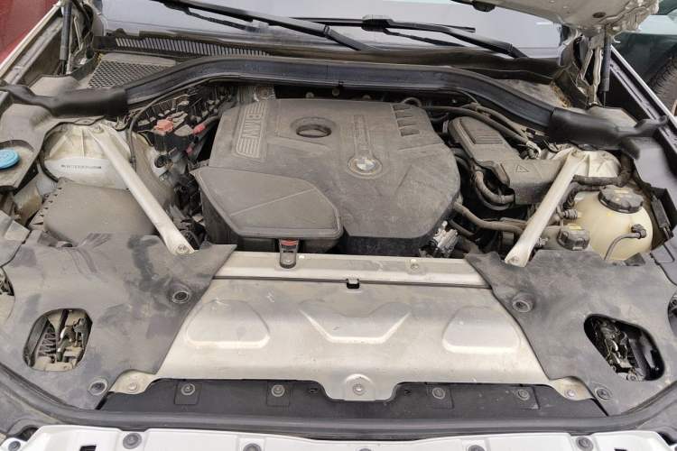 Used BMW X3 2018 xDrive30i Luxury Edition M Sport Package China VI Engine Bay