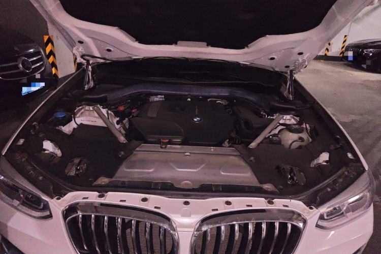 Used BMW X3 2018 xDrive28i Luxury Package China VI Emission Standard Engine Bay