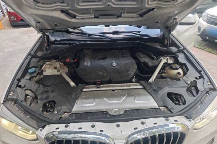 Used BMW X3 2018 xDrive25i Luxury Package China VI Emission Standard Engine Bay
