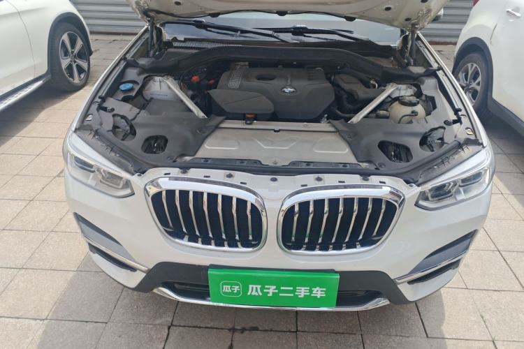 Used BMW X3 2018 xDrive28i Luxury Package China VI Emission Standard Engine Bay