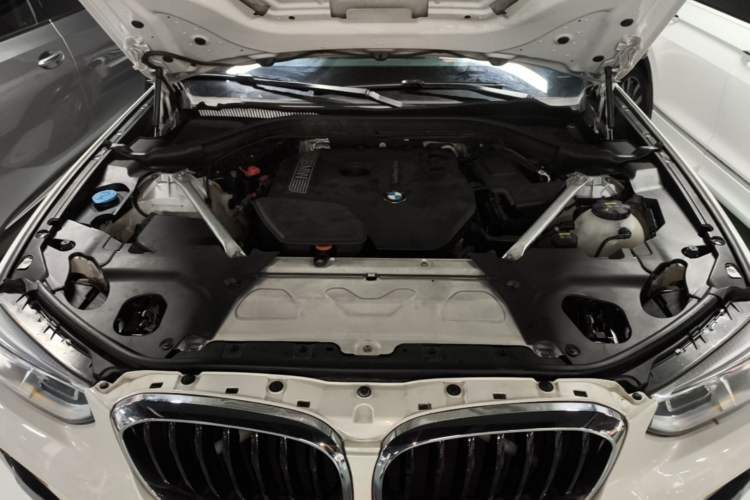 Used BMW X3 2018 xDrive28i M Sport Package China V Emission Standard Engine Bay
