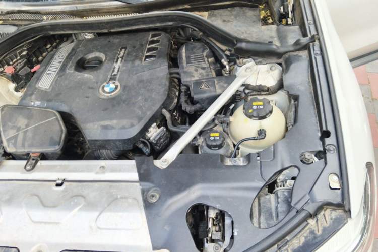 Used BMW X3 2018 xDrive25i Luxury Package China VI Emission Standard Engine Bay Left