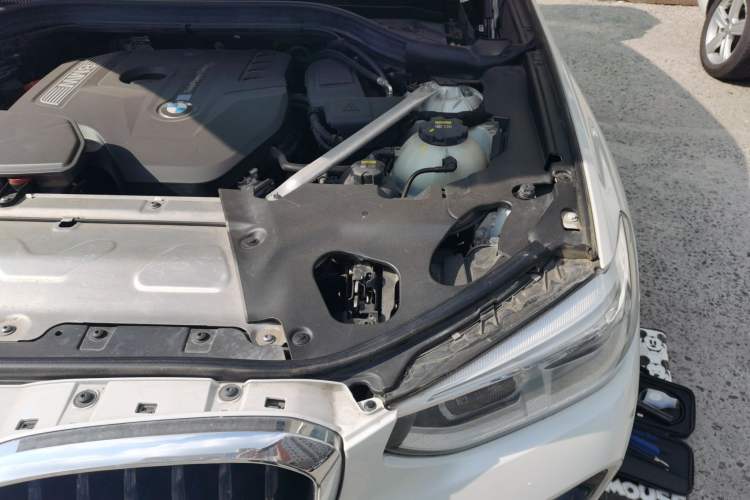 Used BMW X3 2018 xDrive25i M Sport Package China VI Engine Bay Left